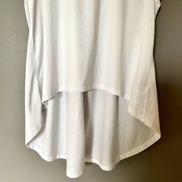 Athleta Essence Relaxed High Low Tank Sz Medium - Picture 7 of 8